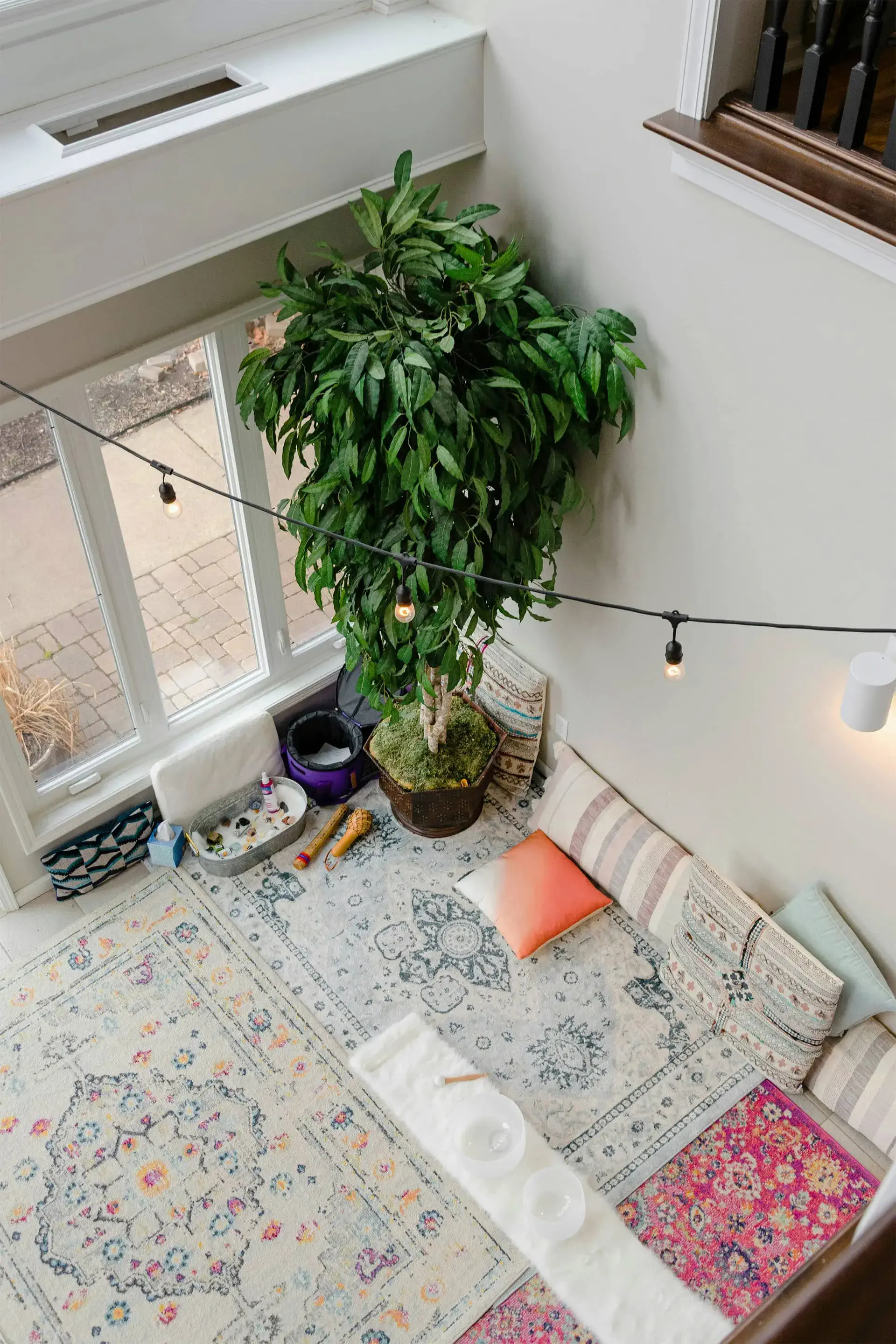 Overhead view of Belleza Center workshop space. Floor arrangement for workshops promoting wellness like mindfulness, stress management, self-care